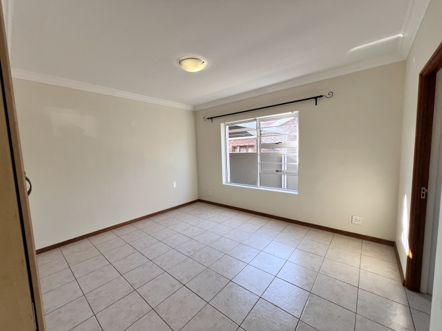 5 Bedroom Property for Sale in Noorsekloof Eastern Cape